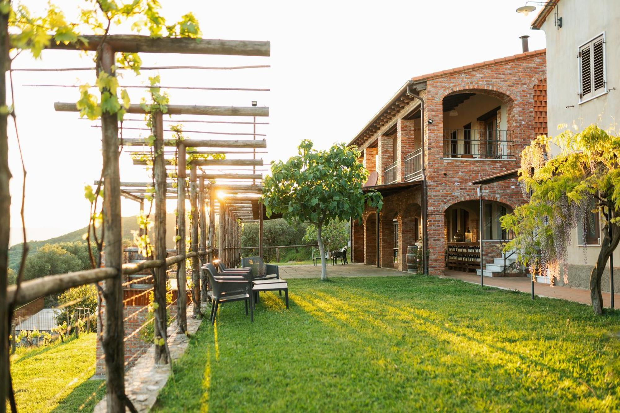 Agriturismo La Burlanda Villa Fosdinovo Exterior photo